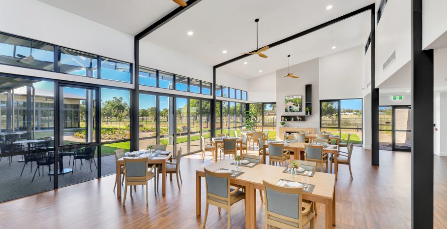 Dining and outdoor area
